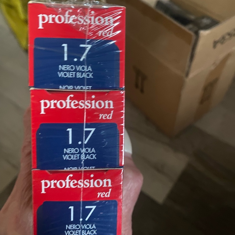 Profession Red Hair Color 1.7 Nero Viola